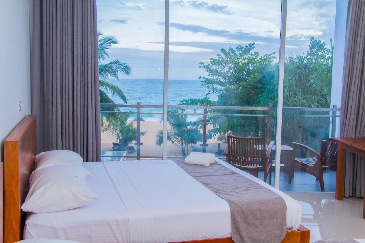 Marakolliya Beach Resort تانجالي المظهر الخارجي الصورة