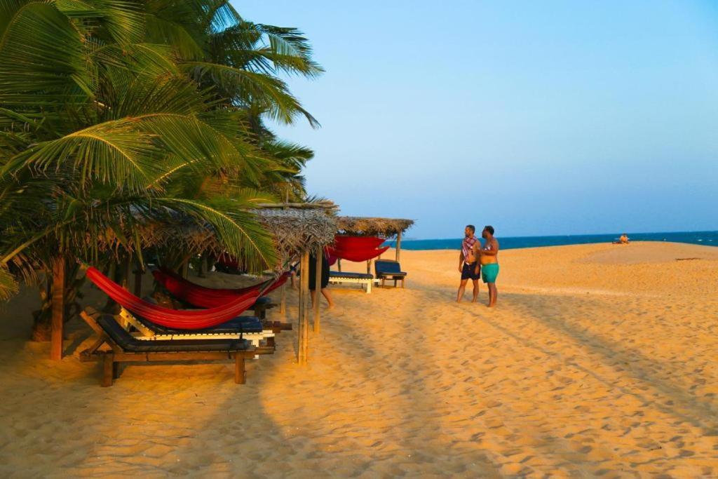 Marakolliya Beach Resort تانجالي المظهر الخارجي الصورة